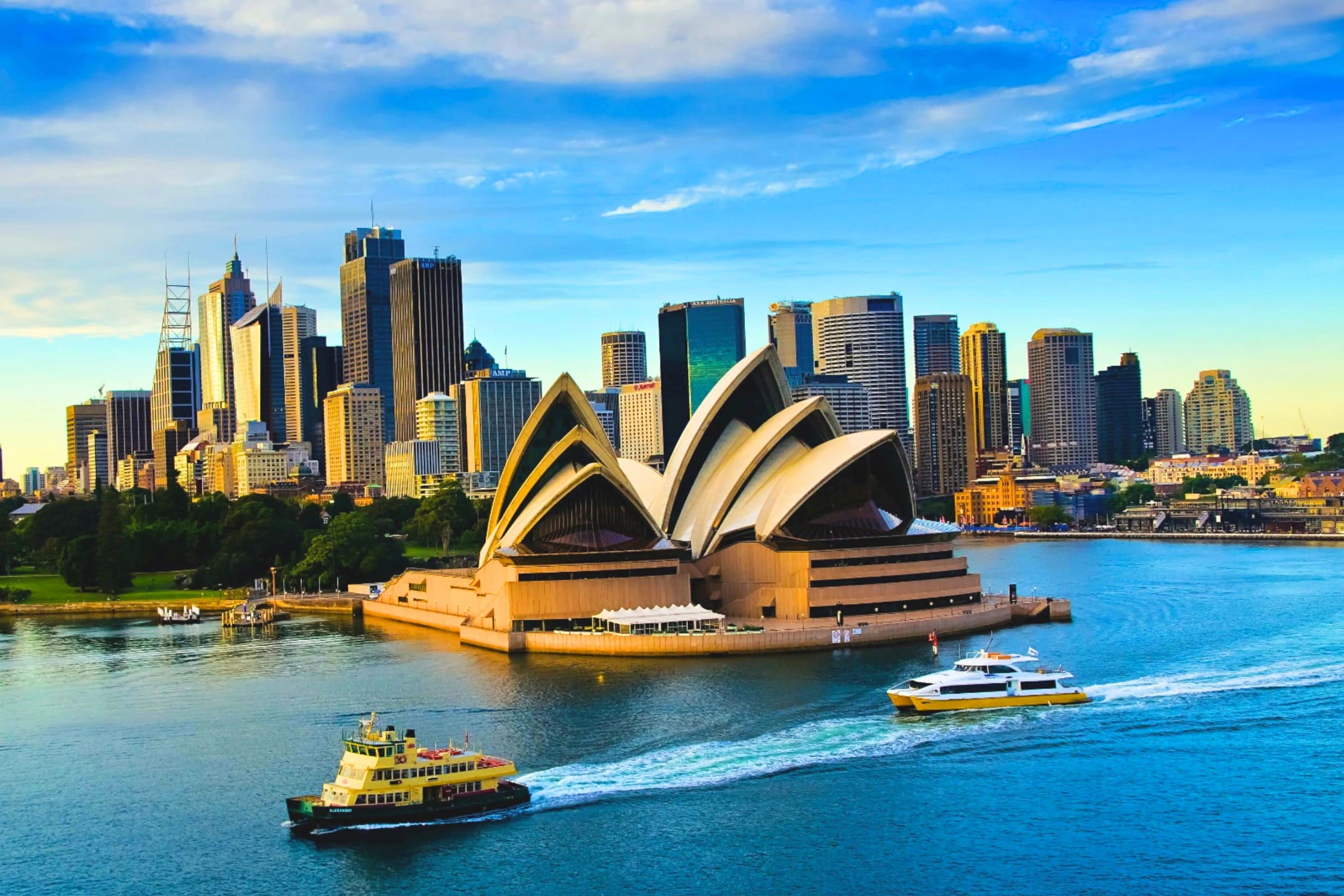 20-Night New Zealand & Australia Grand Discovery Voyage with Deluxe Stays